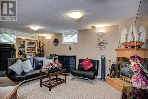 886 Sunnybrae Avenue, Sudbury, ON - Indoor Photo Showing Living Room With Fireplace