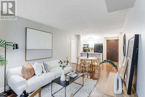 950 - 25 Viking Lane, Toronto, ON - Indoor Photo Showing Living Room