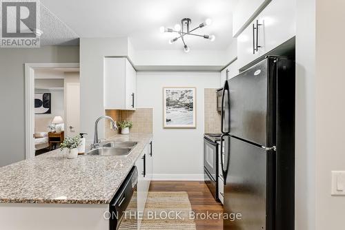 950 - 25 Viking Lane, Toronto, ON - Indoor Photo Showing Kitchen With Double Sink With Upgraded Kitchen