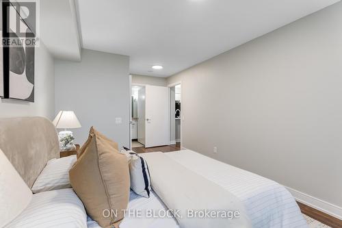 950 - 25 Viking Lane, Toronto, ON - Indoor Photo Showing Bedroom