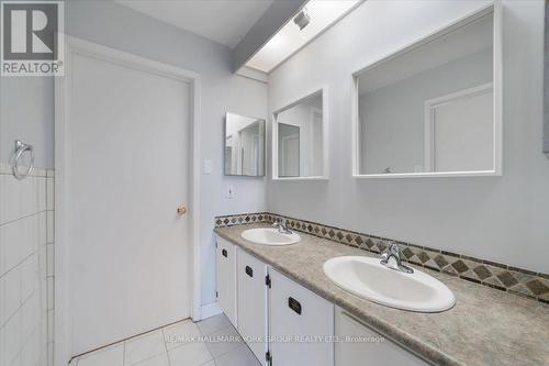 2814 Andorra Circle, Mississauga, ON - Indoor Photo Showing Bathroom