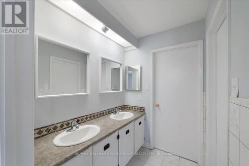 2814 Andorra Circle, Mississauga, ON - Indoor Photo Showing Bathroom