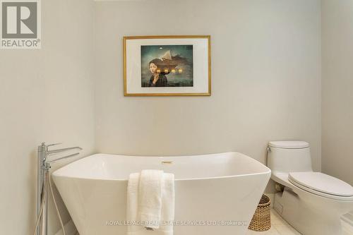 1045 Fair Birch Drive, Mississauga, ON - Indoor Photo Showing Bathroom