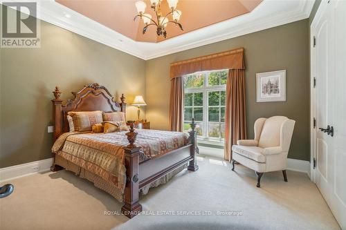 5652 Steeles Avenue W, Milton (Nelson), ON - Indoor Photo Showing Bedroom