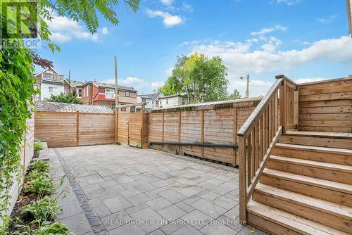 168 Essex Street, Toronto, ON - Outdoor