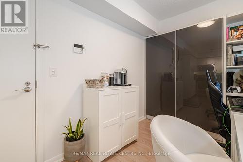 304 - 800 Lawrence Avenue W, Toronto W04, ON - Indoor Photo Showing Bathroom