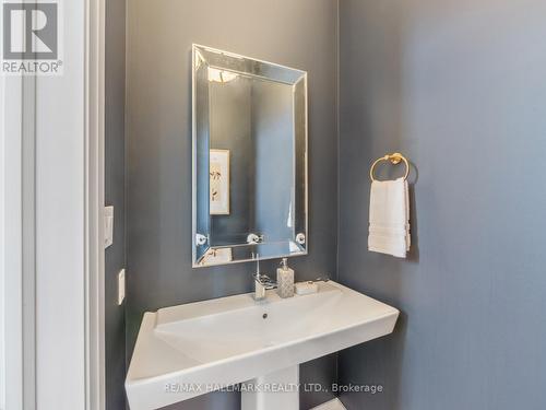 37 Elmview Drive, Toronto, ON - Indoor Photo Showing Bathroom