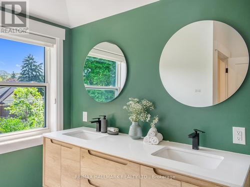 37 Elmview Drive, Toronto (Birchcliffe-Cliffside), ON - Indoor Photo Showing Bathroom