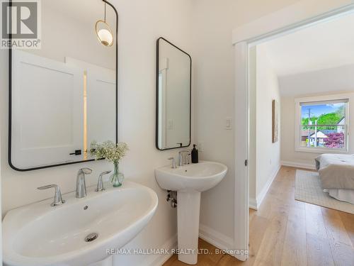 37 Elmview Drive, Toronto (Birchcliffe-Cliffside), ON - Indoor Photo Showing Bathroom