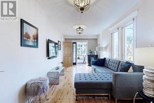 3722 St. Clair Avenue E, Toronto E08, ON - Indoor Photo Showing Living Room