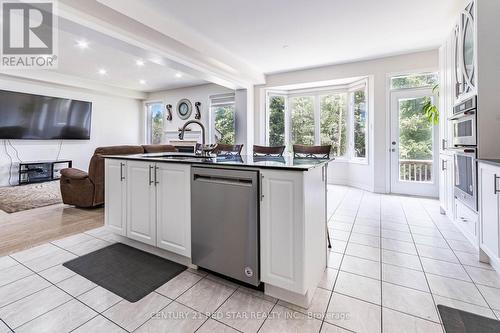 194 Mcgahey Street, New Tecumseth (Tottenham), ON - Indoor Photo Showing Kitchen