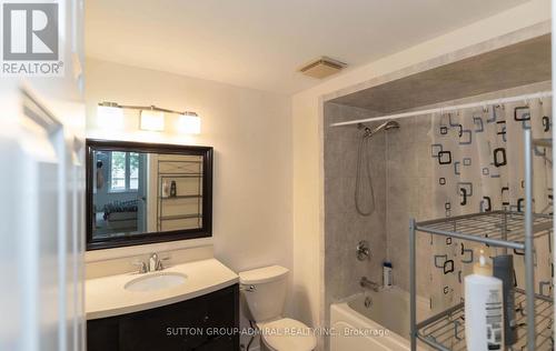 98 Mcmorran Crescent, Vaughan, ON - Indoor Photo Showing Bathroom