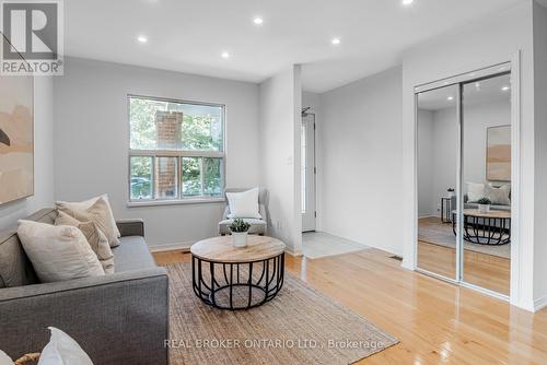 280 Roselawn Avenue, Toronto, ON - Indoor