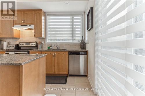 Th 7 - 389 The Westway, Toronto (Willowridge-Martingrove-Richview), ON - Indoor Photo Showing Kitchen