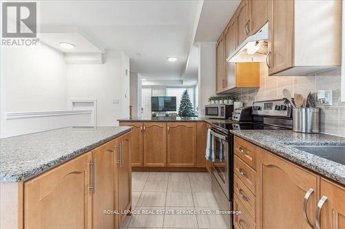 Th 7 - 389 The Westway, Toronto (Willowridge-Martingrove-Richview), ON - Indoor Photo Showing Kitchen