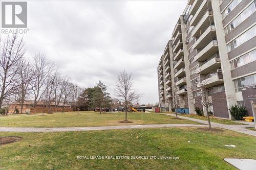 Th 7 - 389 The Westway, Toronto (Willowridge-Martingrove-Richview), ON - Outdoor