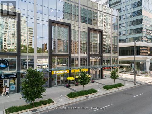 5200 Yonge Street, Toronto (Willowdale West), ON 