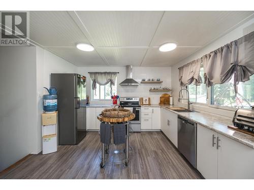 19255 Chief Lake Road, Prince George, BC - Indoor Photo Showing Kitchen