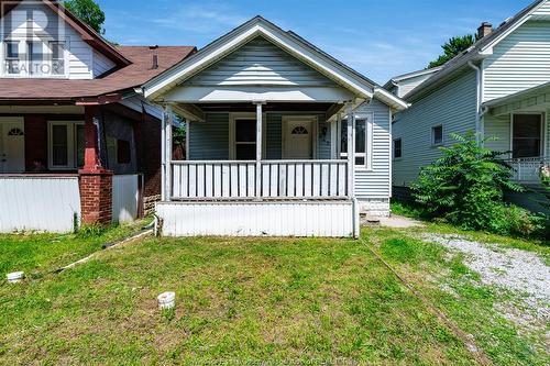 242 Josephine Avenue, Windsor, ON - Outdoor With Facade