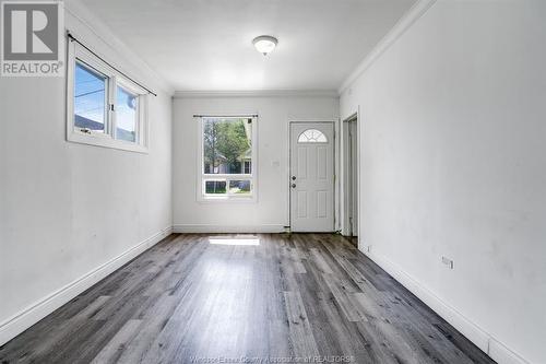 242 Josephine Avenue, Windsor, ON - Indoor Photo Showing Other Room