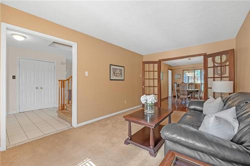 6164 Osprey Boulevard, Mississauga, ON - Indoor Photo Showing Living Room