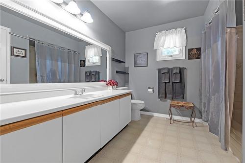 6164 Osprey Boulevard, Mississauga, ON - Indoor Photo Showing Bathroom