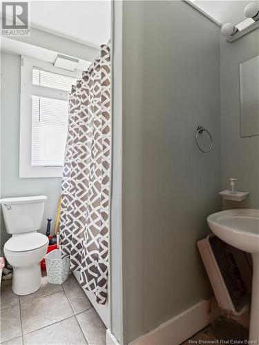 72 Salem Street, Sackville, NB - Indoor Photo Showing Bathroom