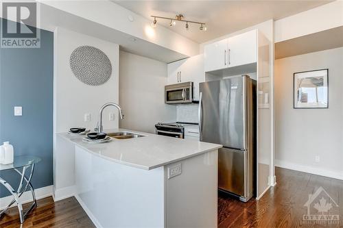 485 Richmond Road Unit#1207, Ottawa, ON - Indoor Photo Showing Kitchen With Stainless Steel Kitchen With Double Sink