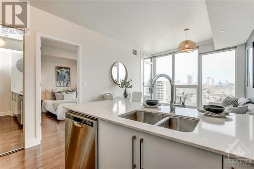 485 Richmond Road Unit#1207, Ottawa, ON - Indoor Photo Showing Kitchen With Double Sink