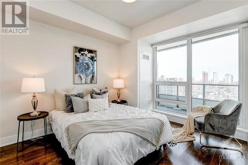 485 Richmond Road Unit#1207, Ottawa, ON - Indoor Photo Showing Bedroom