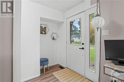 22 Dufferin Street, Smiths Falls, ON - Indoor Photo Showing Other Room