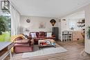 22 Dufferin Street, Smiths Falls, ON  - Indoor Photo Showing Living Room 