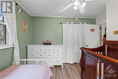 22 Dufferin Street, Smiths Falls, ON - Indoor Photo Showing Bedroom