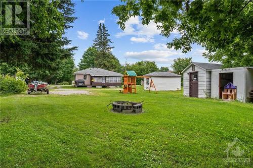 22 Dufferin Street, Smiths Falls, ON - Outdoor