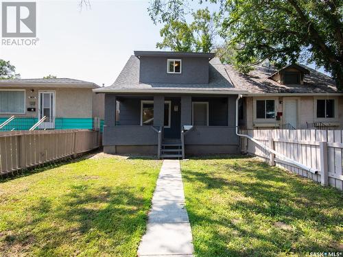 1156 Athol Street, Regina, SK - Outdoor With Facade