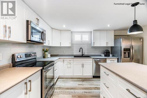 92 Nelson Street, Barrie (Codrington), ON - Indoor Photo Showing Kitchen With Upgraded Kitchen