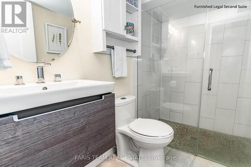 92 Nelson Street, Barrie (Codrington), ON - Indoor Photo Showing Bathroom