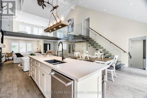 92 Nelson Street, Barrie, ON - Indoor Photo Showing Kitchen With Double Sink With Upgraded Kitchen