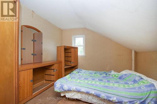 4504 Highway 2, Clarington, ON - Indoor Photo Showing Bedroom