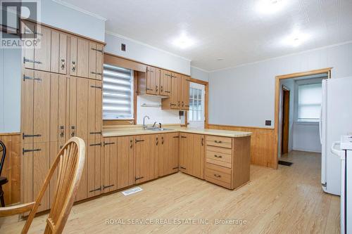 4504 Highway 2, Clarington, ON - Indoor Photo Showing Kitchen With Double Sink