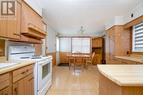 4504 Highway 2, Clarington, ON - Indoor Photo Showing Kitchen