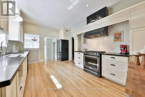 1234 Old River Road, Mississauga, ON - Indoor Photo Showing Kitchen With Upgraded Kitchen