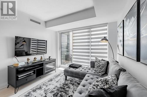 404S - 10 Gibbs Road, Toronto, ON - Indoor Photo Showing Living Room