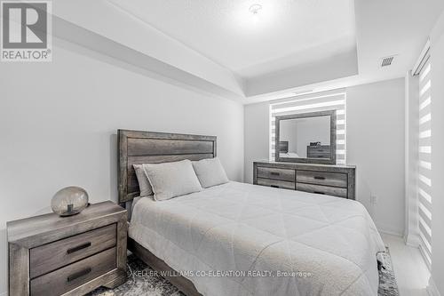 404S - 10 Gibbs Road, Toronto, ON - Indoor Photo Showing Bedroom