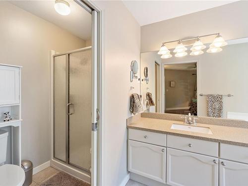 750 Quilchena Cres, Nanaimo, BC - Indoor Photo Showing Bathroom