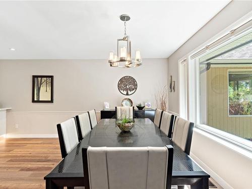 750 Quilchena Cres, Nanaimo, BC - Indoor Photo Showing Dining Room