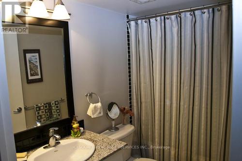 2710 - 33 Sheppard Avenue E, Toronto C14, ON - Indoor Photo Showing Bathroom