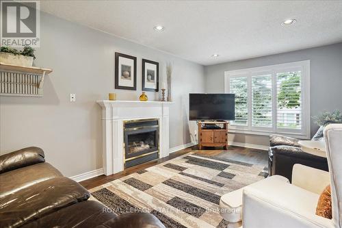 126 Gurnett Drive, Hamilton, ON - Indoor Photo Showing Living Room With Fireplace