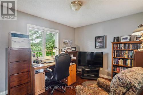 126 Gurnett Drive, Hamilton, ON - Indoor Photo Showing Office