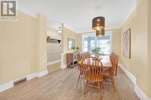 226 Balsam Avenue S, Hamilton, ON - Indoor Photo Showing Dining Room